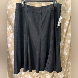 Larry Levine New With Tags Elegant Black Women's Skirt